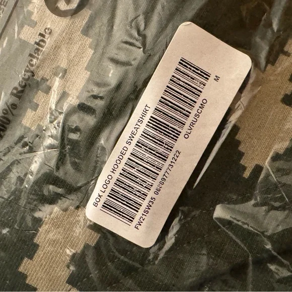 Supreme NWT Box Logo Camouflage Olympus Men's Hoodie - Picture 3 of 3